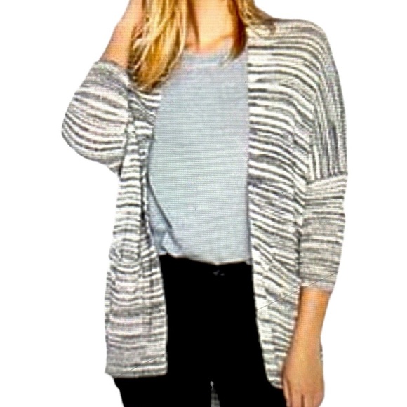 Express White Black Drop Sleeves Sweater - Picture 1 of 7